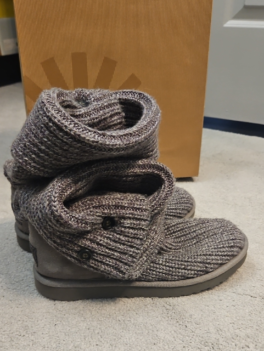 UGG Classic Cardi Knit Cuff Suede Ankle Boots in Gray. Great Condition